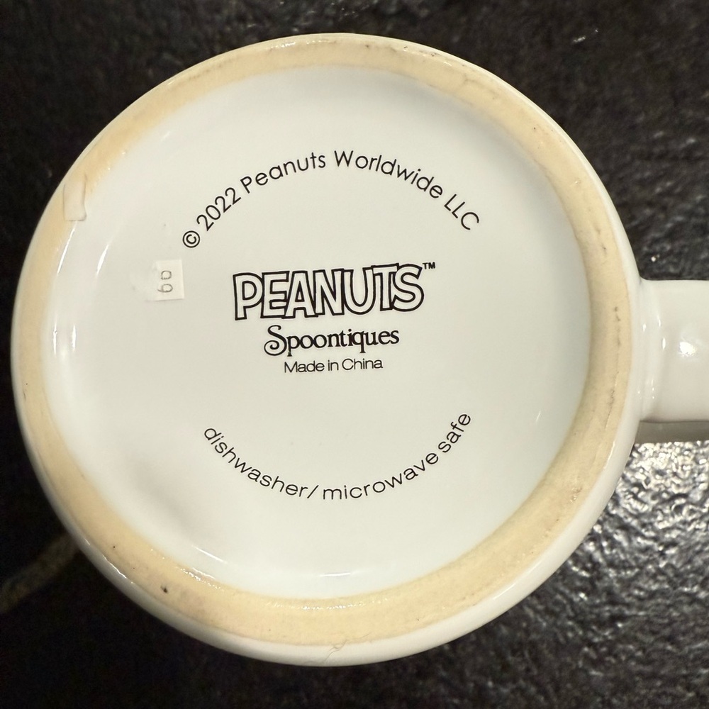 ⭐️ Peanuts Snoopy Camper Mug, 20 oz - Picture 5 of 5